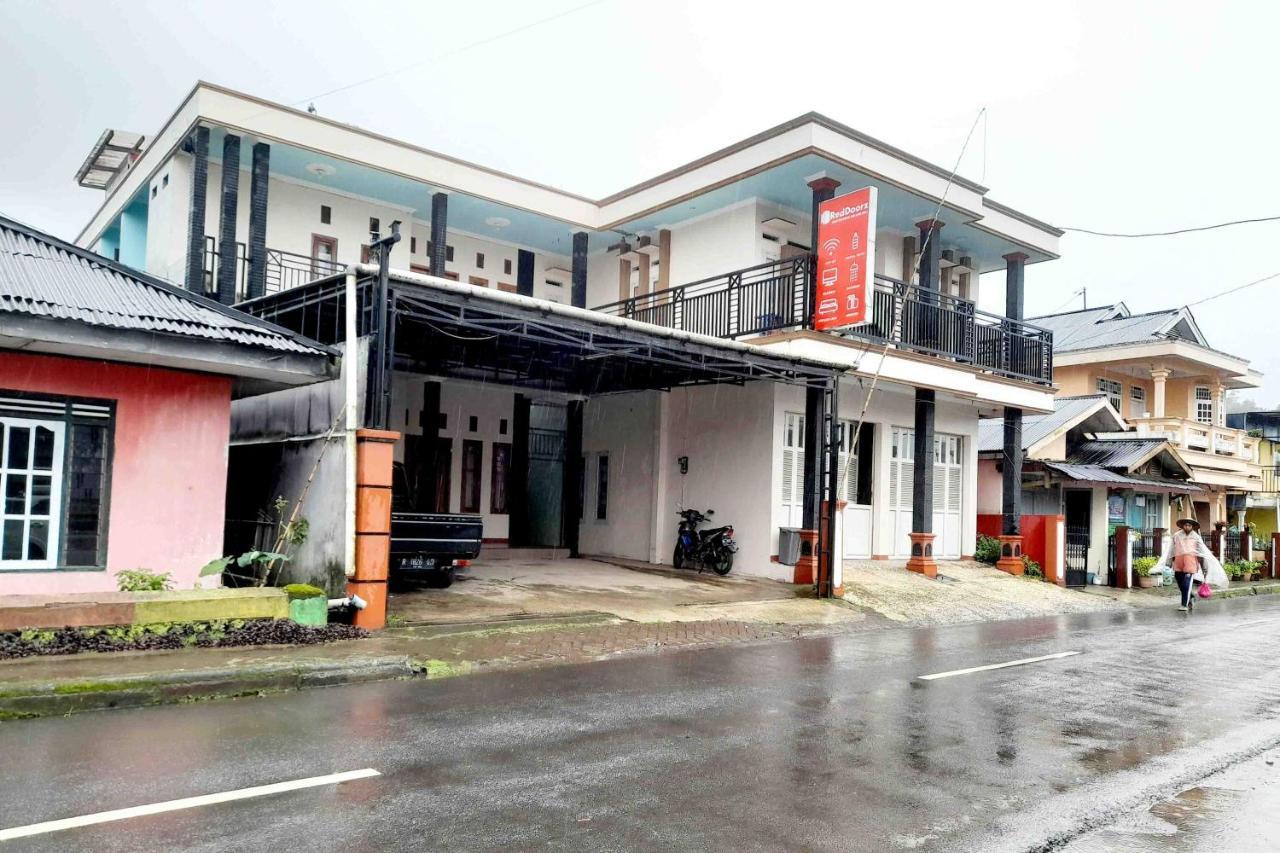Hotel Reddoorz Syariah Near Komplek Candi Arjuna Dieng 2